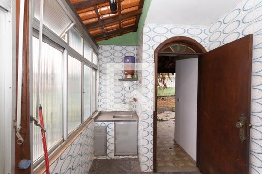 Cozinha e Área de Serviço de casa para alugar com 5 quartos, 220m² em Eldorado, Contagem