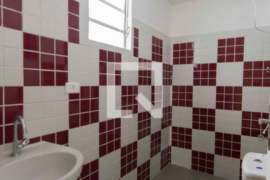 Banheiro de casa para alugar com 1 quarto, 60m² em Jardim Felicidade (zona Oeste), São Paulo