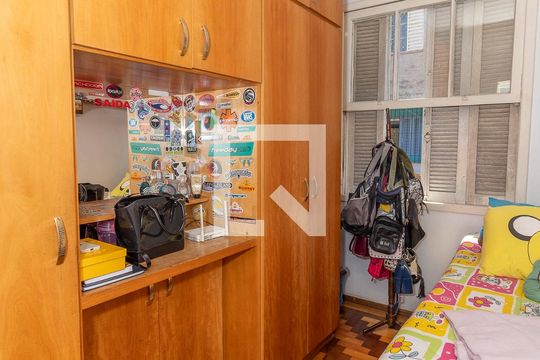 Quarto de casa para alugar com 3 quartos, 400m² em Jardim Floresta, Porto Alegre