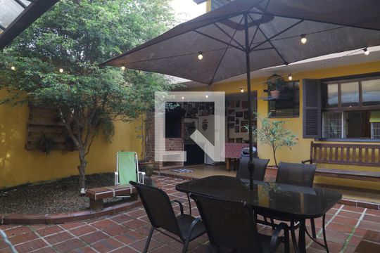 Quintal de casa à venda com 5 quartos, 220m² em Planalto Paulista, São Paulo