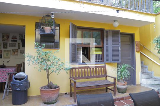 Quintal de casa à venda com 5 quartos, 220m² em Planalto Paulista, São Paulo