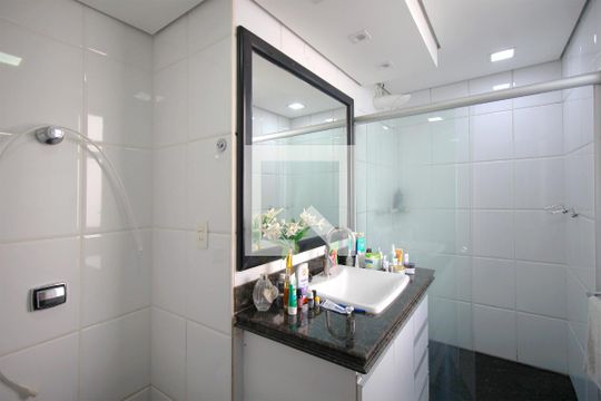 Banheiro da Suíte de apartamento para alugar com 4 quartos, 140m² em Cidade Nova, Belo Horizonte