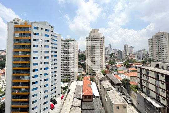 Vista de apartamento à venda com 2 quartos, 73m² em Vila Pompéia, São Paulo