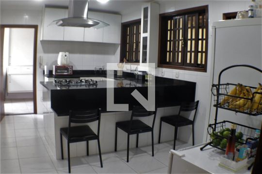 Cozinha de casa de condomínio à venda com 5 quartos, 420m² em Pechincha, Rio de Janeiro