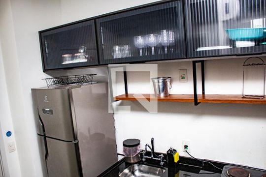Cozinha de kitnet/studio à venda com 1 quarto, 26m² em Perdizes, São Paulo