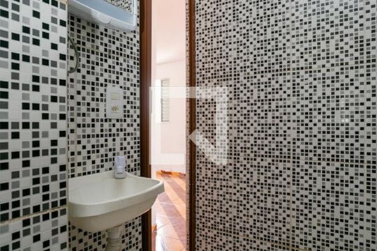 Banheiro de apartamento para alugar com 1 quarto, 35m² em Imirim, São Paulo