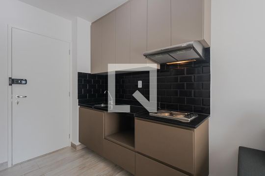 Cozinha de kitnet/studio para alugar com 1 quarto, 37m² em Pinheiros, São Paulo
