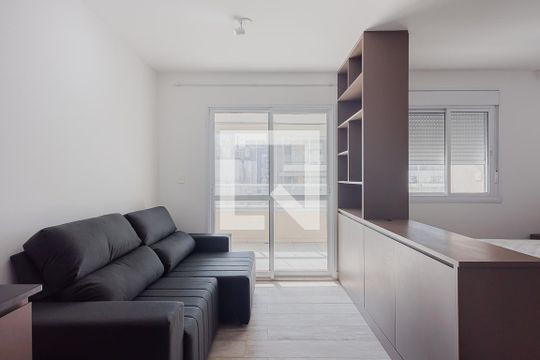 Sala de kitnet/studio para alugar com 1 quarto, 37m² em Pinheiros, São Paulo