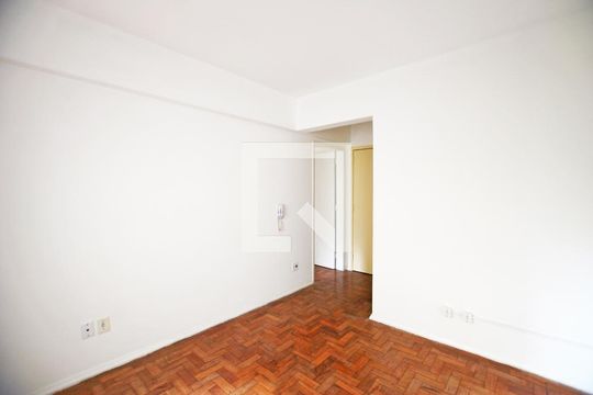 Sala de apartamento para alugar com 1 quarto, 35m² em Centro Histórico, Porto Alegre