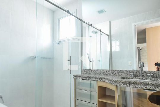 Banheiro Suíte 01 de apartamento à venda com 3 quartos, 126m² em Brooklin, São Paulo