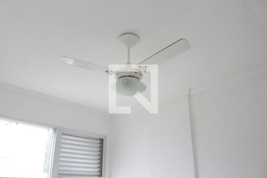 Sala/Quarto de kitnet/studio para alugar com 1 quarto, 15m² em Itararé, São Vicente