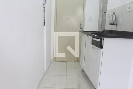 Cozinha de kitnet/studio para alugar com 1 quarto, 15m² em Itararé, São Vicente