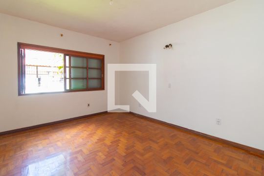 Sala de casa à venda com 4 quartos, 240m² em Nonoai, Porto Alegre
