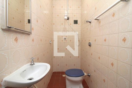 Banheiro de kitnet/studio para alugar com 1 quarto, 38m² em Campos Elíseos, São Paulo