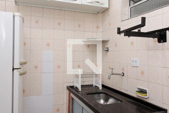 Cozinha de kitnet/studio para alugar com 1 quarto, 38m² em Campos Elíseos, São Paulo