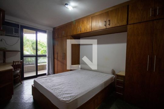 Suíte de apartamento para alugar com 3 quartos, 200m² em Recreio dos Bandeirantes, Rio de Janeiro