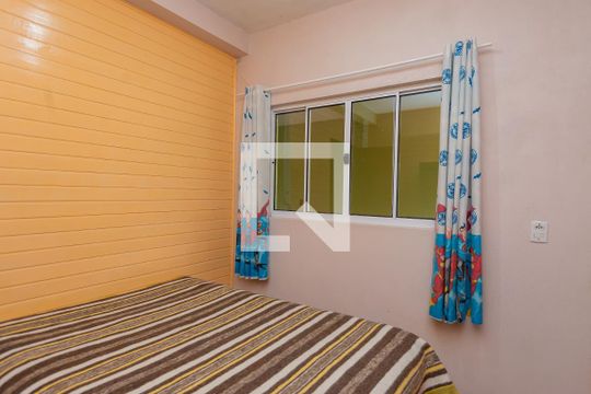Quarto 1 de casa à venda com 2 quartos, 200m² em Vila Nova, Porto Alegre