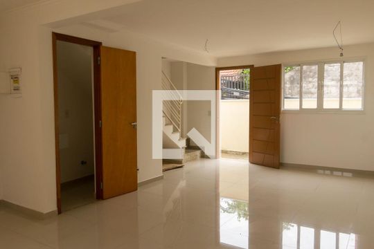 Sala/Cozinha de casa de condomínio à venda com 2 quartos, 105m² em Vila Pereira Barreto, São Paulo