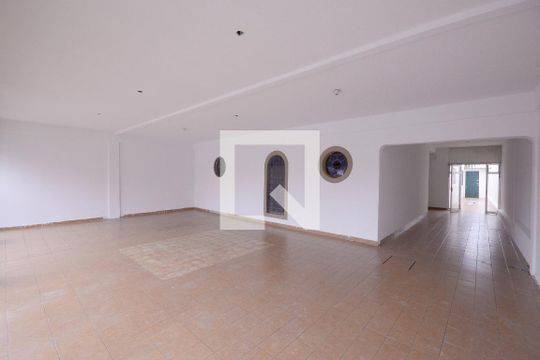 Garagem de casa à venda com 3 quartos, 192m² em Jardim Previdência, São Paulo