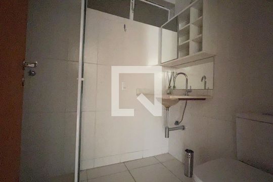 Banheiro Social de apartamento à venda com 2 quartos, 72m² em Sumarezinho, São Paulo