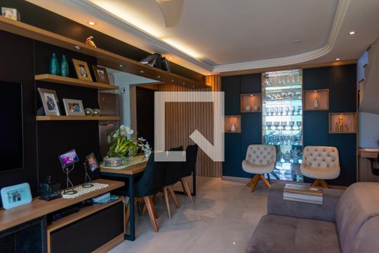 Sala de apartamento à venda com 3 quartos, 180m² em Cristal, Porto Alegre