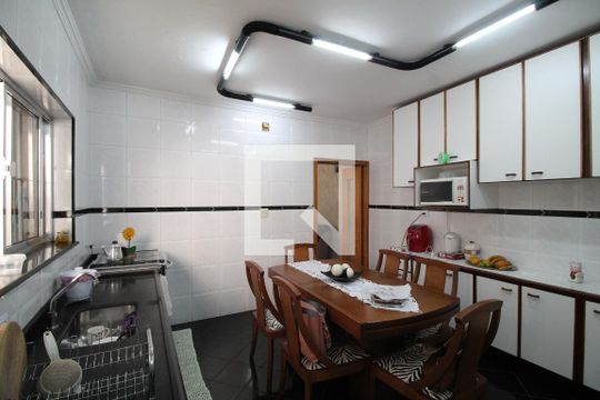 Cozinha de casa à venda com 2 quartos, 130m² em Vila Buenos Aires, São Paulo