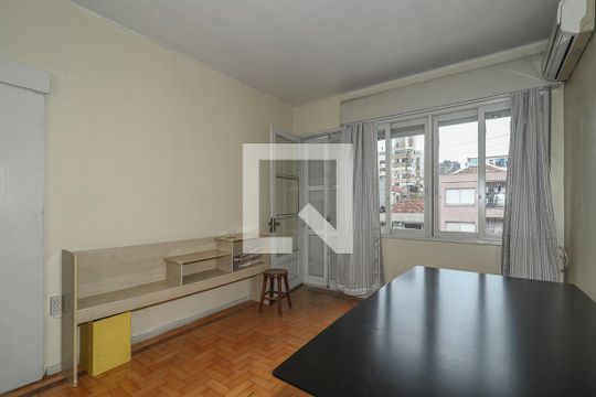 Quarto 2 de apartamento para alugar com 3 quartos, 110m² em Rio Branco, Porto Alegre