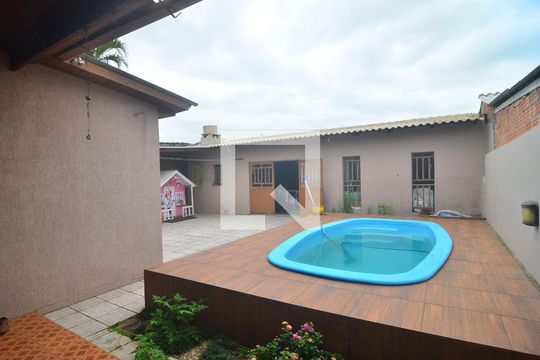 Pátio de casa à venda com 2 quartos, 150m² em Estância Velha, Canoas