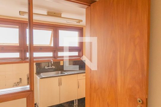 Quarto de Serviço de apartamento à venda com 4 quartos, 200m² em Centro, São Leopoldo