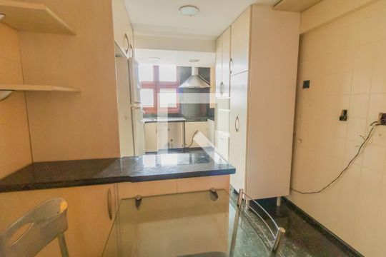 Cozinha de apartamento à venda com 4 quartos, 200m² em Centro, São Leopoldo