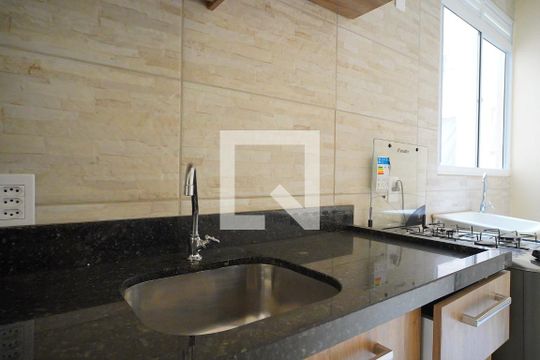 Cozinha de apartamento para alugar com 2 quartos, 38m² em Sarandi, Porto Alegre