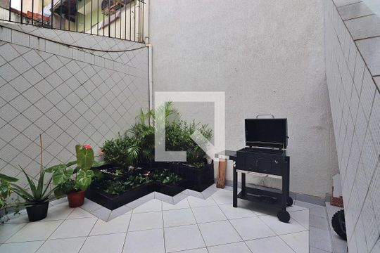 Quintal de casa à venda com 3 quartos, 283m² em Campestre, Santo André