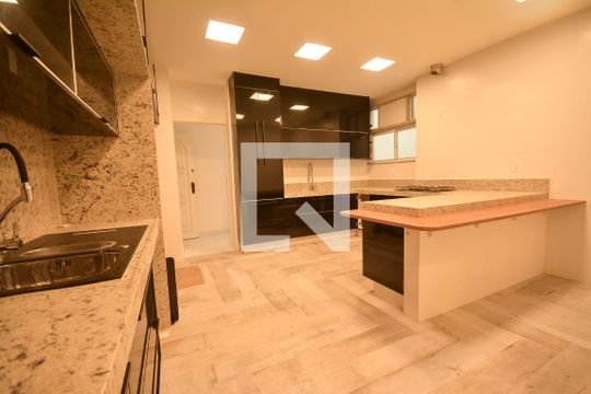 Cozinha de apartamento à venda com 4 quartos, 430m² em Flamengo, Rio de Janeiro