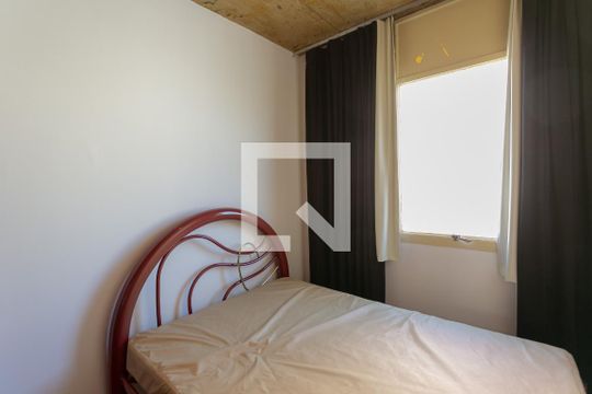 Quarto de apartamento para alugar com 1 quarto, 70m² em Colégio Batista, Belo Horizonte