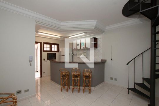 Sala/Cozinha de casa de condomínio para alugar com 2 quartos, 58m² em Jardim Santa Genoveva, Guarujá