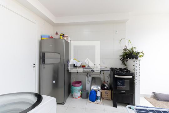Cozinha  de apartamento à venda com 2 quartos, 32m² em Parque Fongaro, São Paulo