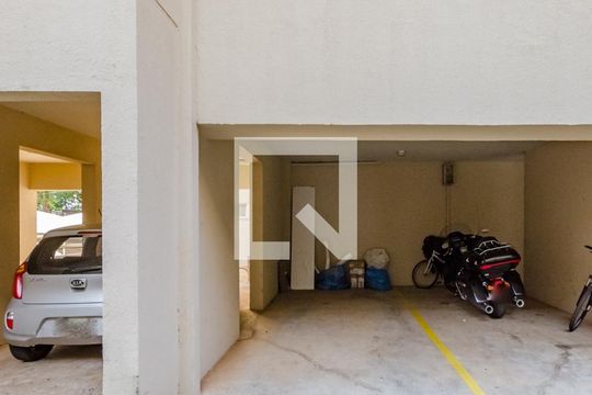 Garagem de apartamento para alugar com 3 quartos, 80m² em Buritis, Belo Horizonte