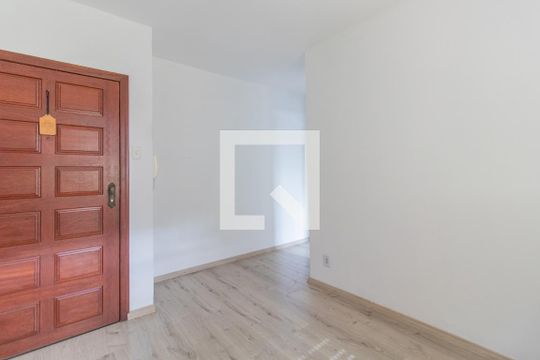 Sala de apartamento à venda com 1 quarto, 43m² em Santo Antônio, Porto Alegre