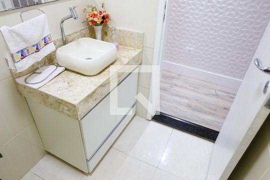 Lavabo de casa à venda com 4 quartos, 219m² em Parque João Ramalho, Santo André