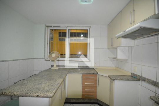 Cozinha de apartamento para alugar com 4 quartos, 138m² em Vila da Penha, Rio de Janeiro