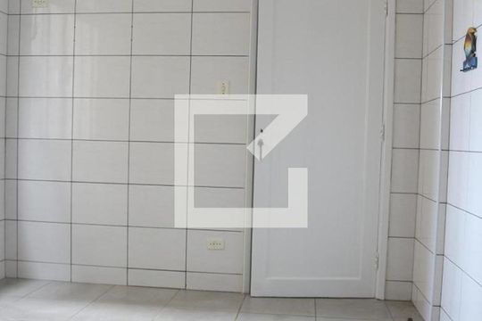 Cozinha de apartamento para alugar com 2 quartos, 100m² em Itararé, São Vicente