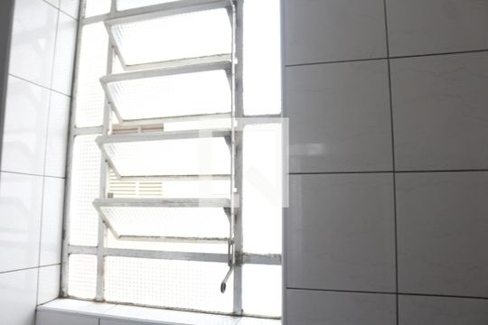 Banheiro de apartamento para alugar com 2 quartos, 100m² em Itararé, São Vicente