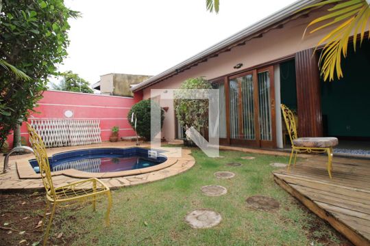 Quintal de casa à venda com 3 quartos, 170m² em Jardim Conceição, Campinas