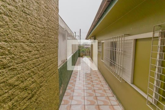 Área externa de casa à venda com 3 quartos, 253m² em Cristo Rei, São Leopoldo