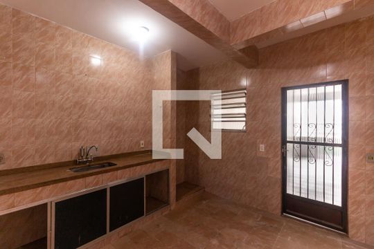 Cozinha de casa para alugar com 3 quartos, 99m² em Oswaldo Cruz, Rio de Janeiro