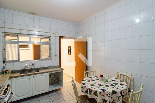 Cozinha de casa à venda com 4 quartos, 150m² em Vila Babilônia, São Paulo