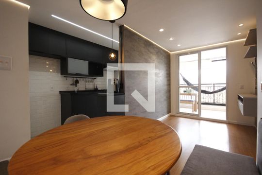 Sala de apartamento para alugar com 2 quartos, 59m² em Cambuci, São Paulo