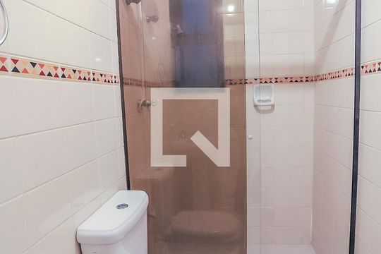 Banheiro de apartamento à venda com 3 quartos, 122m² em Vila Suzana, São Paulo