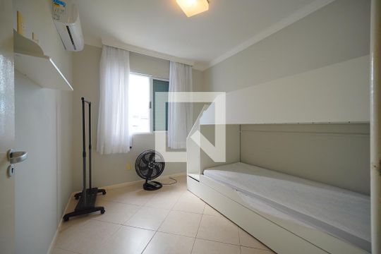 Quarto 3 de apartamento para alugar com 3 quartos, 100m² em Ingleses do Rio Vermelho, Florianópolis
