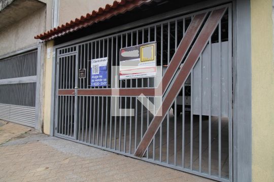 Fachada de casa à venda com 4 quartos, 240m² em Vila Ré, São Paulo